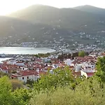 Marchie's Place - Spacious One Bedroom For Rent On Island Appartement
