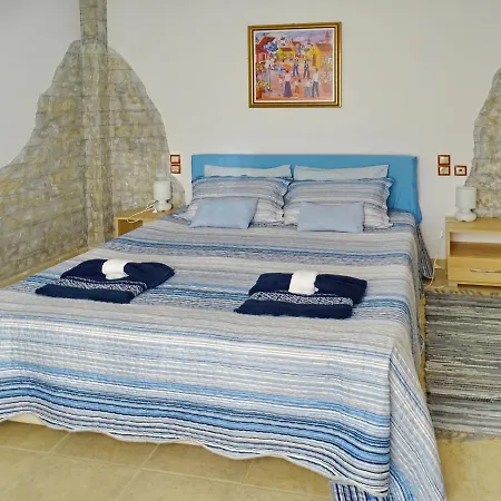 Апартаменты Marchie's Place - Spacious One Bedroom For Rent On Island Скопелос