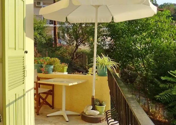 Marchie's Place - Spacious One Bedroom For Rent On Island Apartament