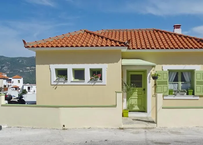 Marchie's Place - Spacious One Bedroom For Rent On Island Apartament