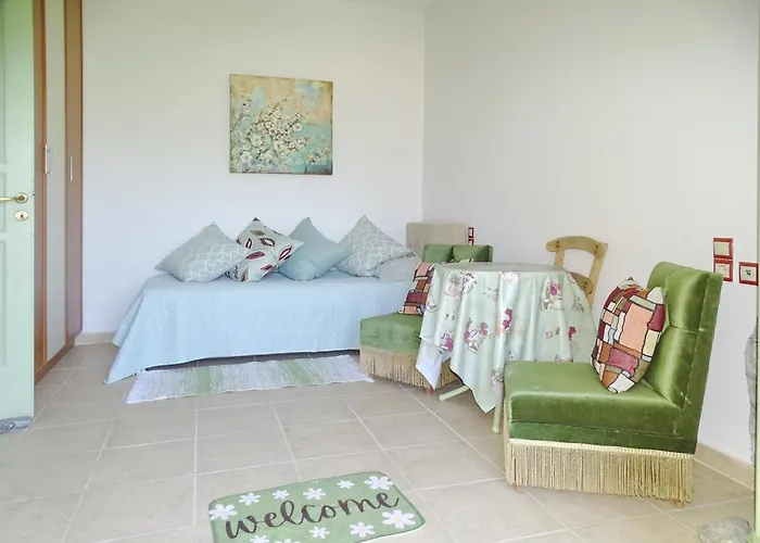 Marchie's Place - Spacious One Bedroom For Rent On Island Apartament