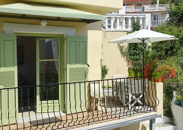 Marchie's Place - Spacious One Bedroom For Rent On Island * Skopelos