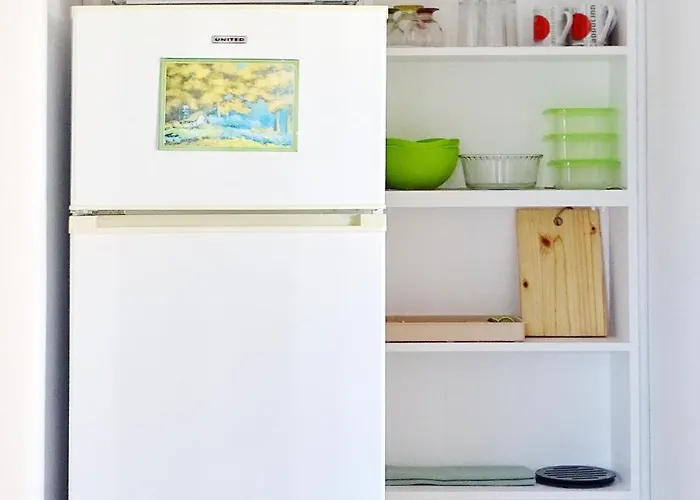 Apartament Marchie's Place - Spacious One Bedroom For Rent On Island