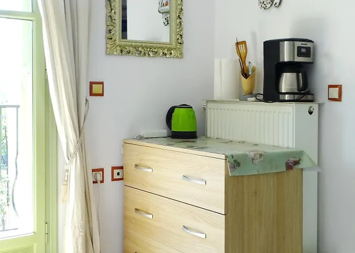 Marchie's Place - Spacious One Bedroom For Rent On Island Skopelos