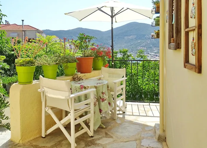 Marchie's Place - Spacious One Bedroom For Rent On Island Apartament *